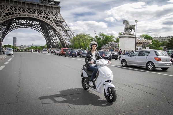 cityscoot-scooter-electrique-green-hotels-paris-eiffel-trocadero-gavarni.jpg